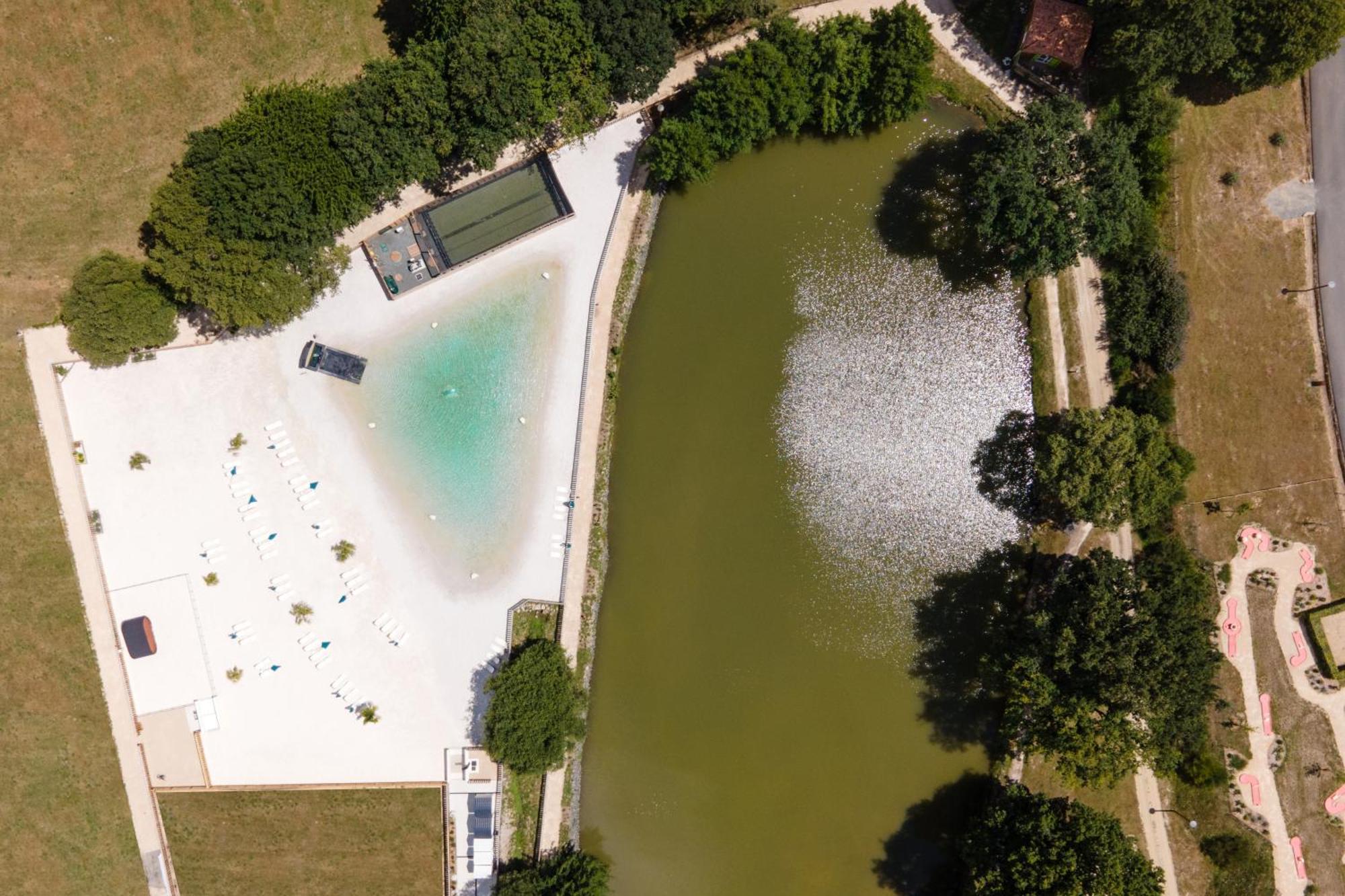 Domaine Melusine - A 2km Du Puy Dufou France ! Vakantiepark 4*