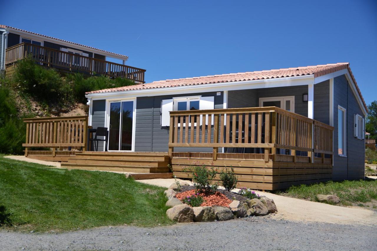 Vakantiepark Domaine Melusine - A 2km Du Puy Dufou France ! 4*