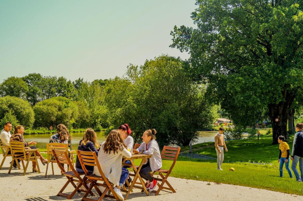Vakantiepark Domaine Melusine - A 2km Du Puy Dufou France !